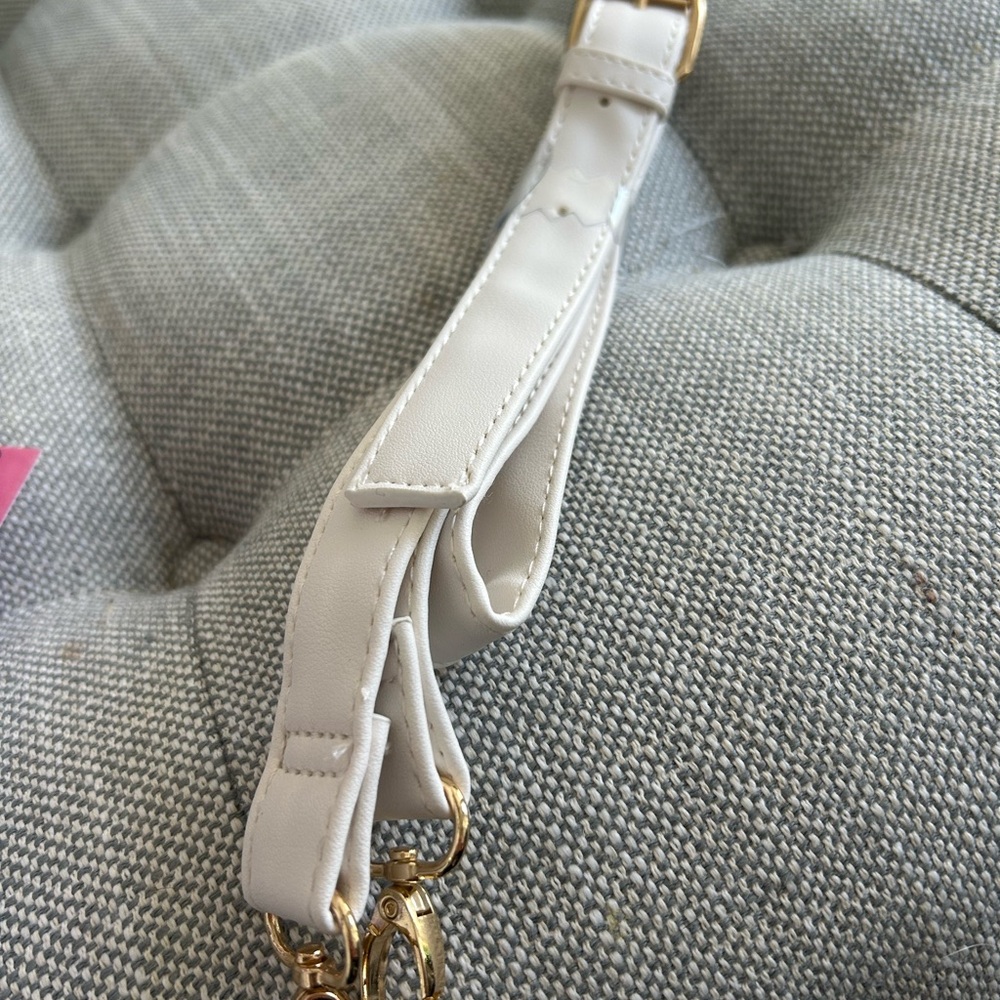 NWT Hello Kitty White Weekender Bag Primark - Picture 8 of 8